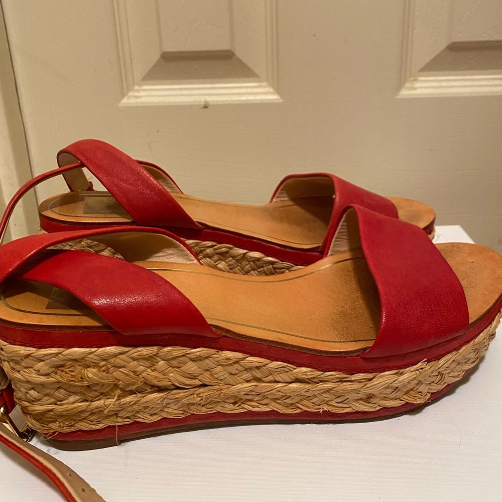 Dolce vita red platform sandal. Size 8